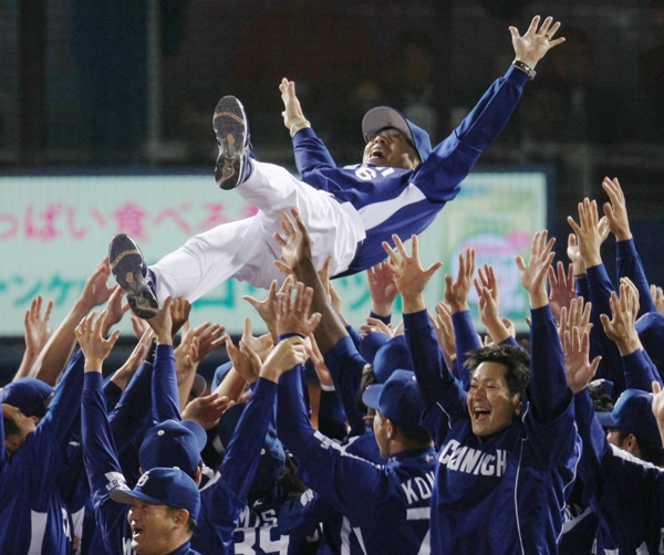 【中日ドラゴンズ連覇】胴上げ、ビールかけ特集！次は完全日本一だ！！