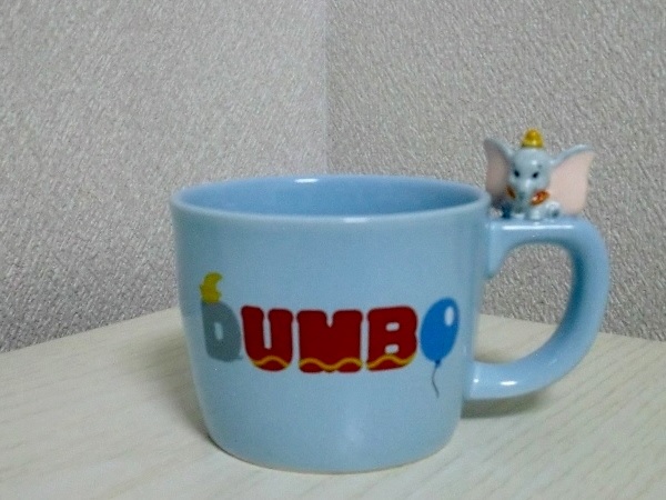 ダンボ　陶器マグカップ