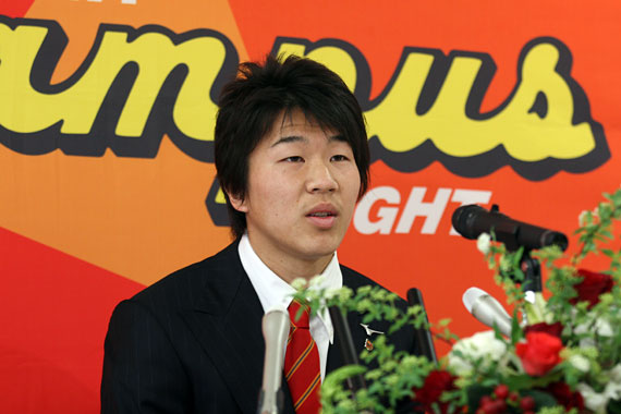 名古屋グランパスＦＷの永井謙佑選手、ベルギー１部リーグ スタンダール・リエージュへ移籍！会見の模様