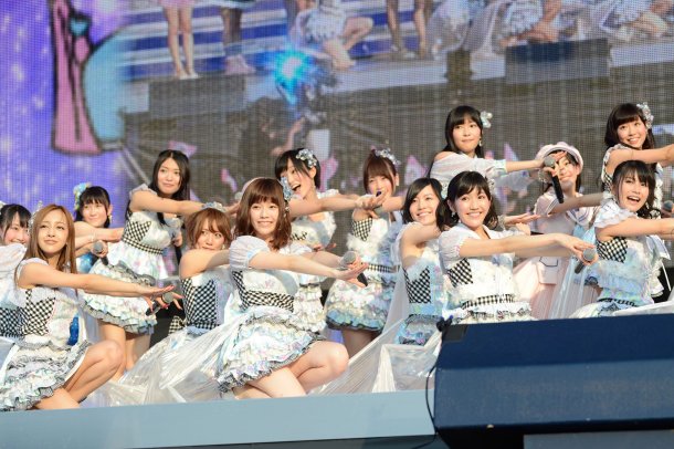 AKB48O[vjő̃tFXeBoɓYX^WA7lMI