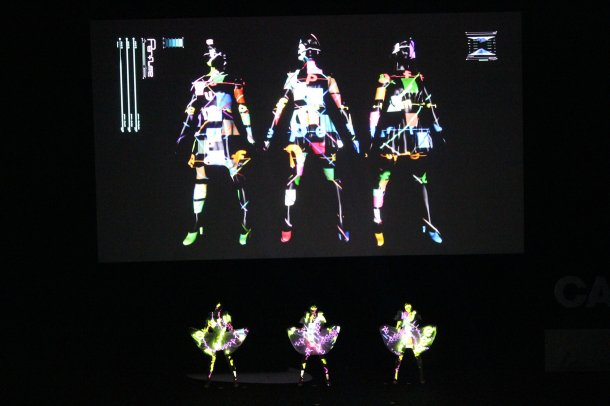 拍手喝采！Perfumeがカンヌ銀賞で驚愕の最先端ライブ！！！すげーーー！