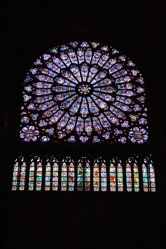ノートルダム大聖堂のバラ窓 ステンドグラス