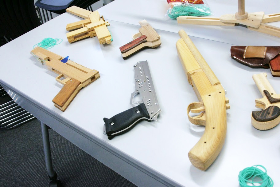 キャラクターフェスティバルinモリコロパークVol.1〜着ぐるみ・コスプレ大集合〜ゴム銃撃ち&制作体験